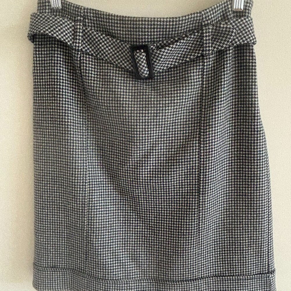 Talbots Black/White Skirt Size 2 Petite